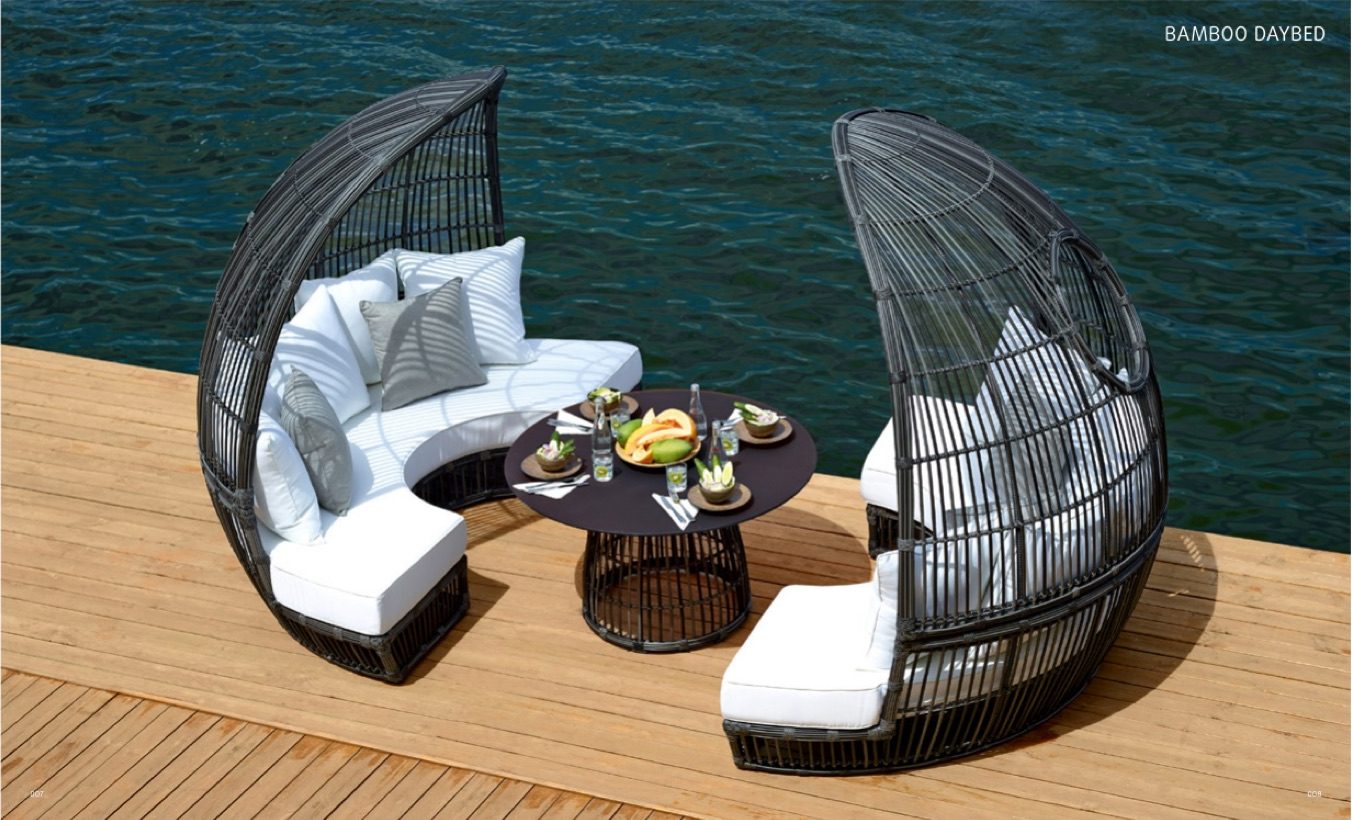 Cocoon Daybed